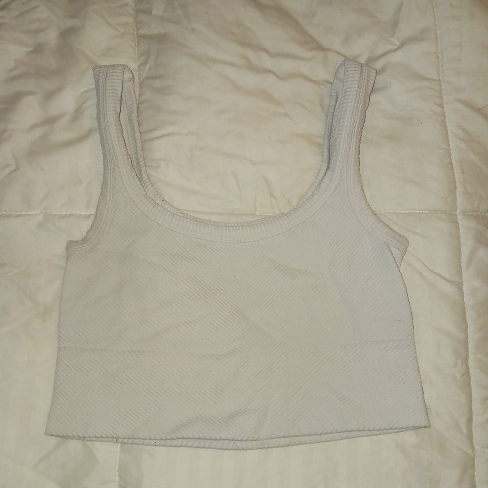 ALO Yoga Cream Sports Bra